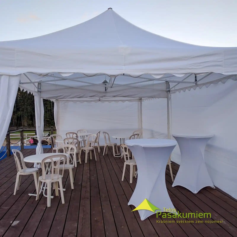 4x4 balta ātri saliekama