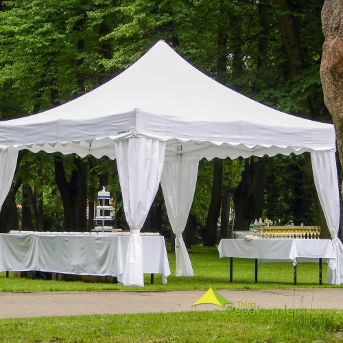 4x4 balta ātri saliekama