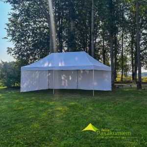 4x8 balta ātri saliekama