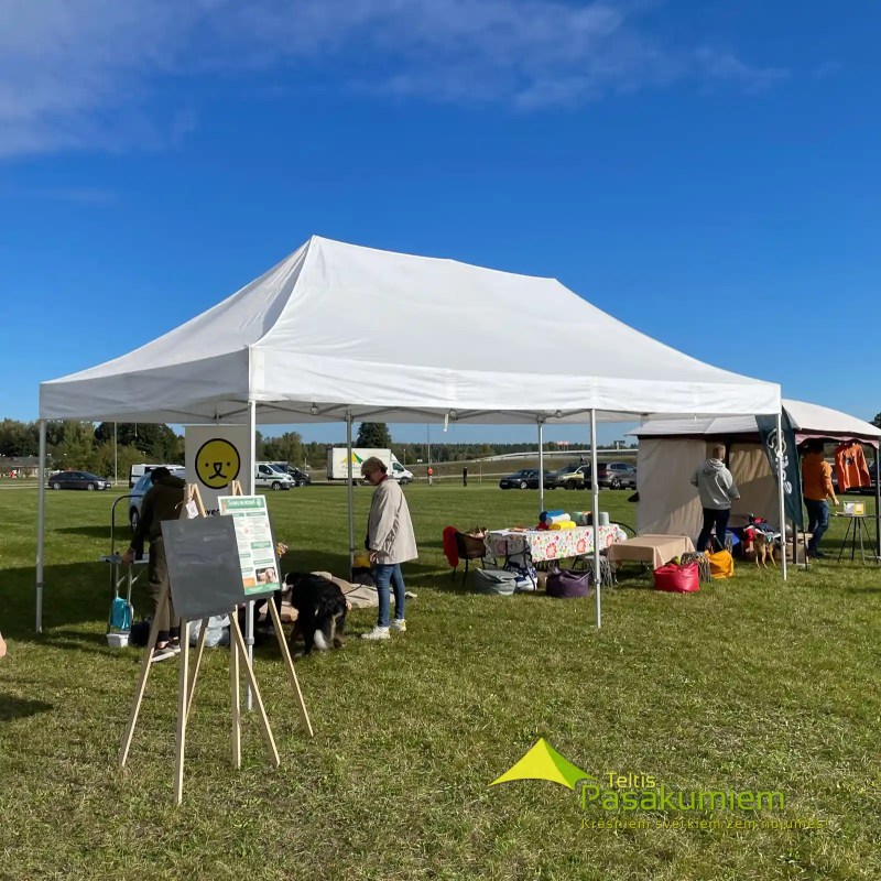 4x8 balta ātri saliekama