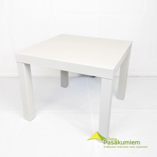 Balts kvadrātveida kafijas galds 55x55cm noma atpūtas zonām.