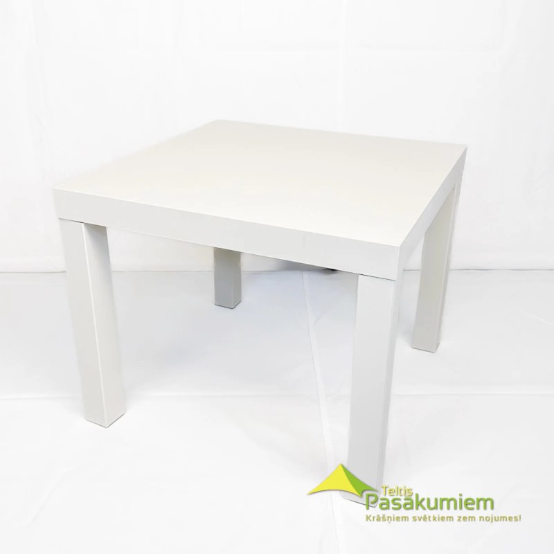 Balts kvadrātveida kafijas galds 55x55cm noma atpūtas zonām.